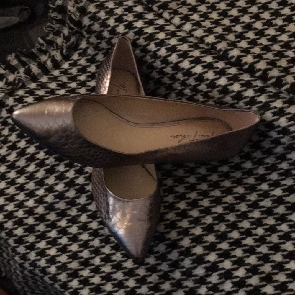 Shoe